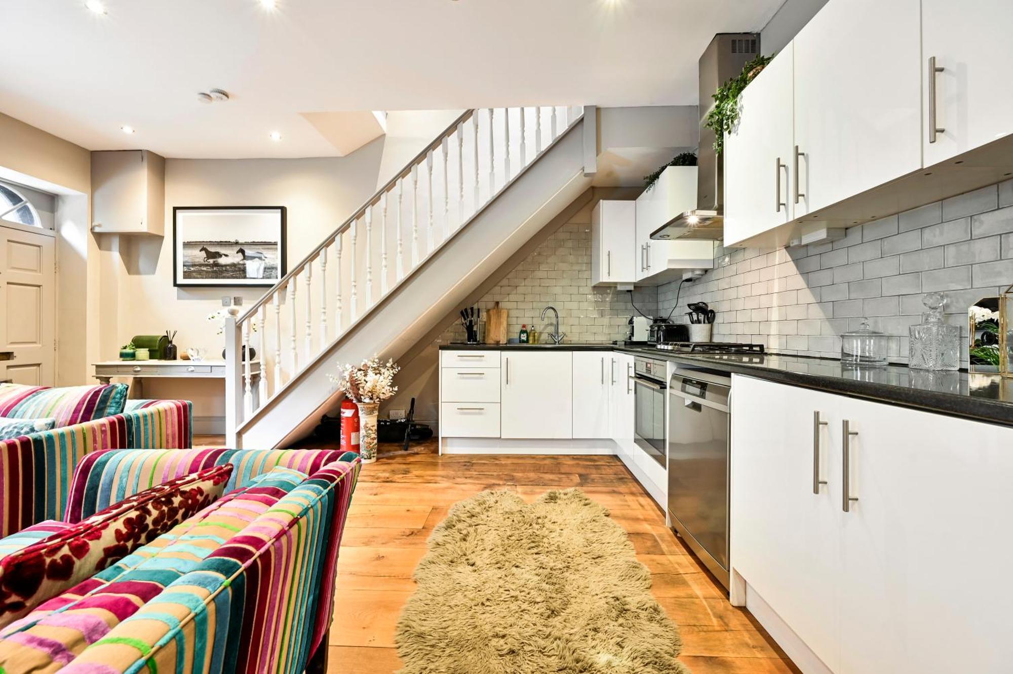 Апартаменти Magnificent 2 Bed Hyde Park Mews House Лондон Екстер'єр фото